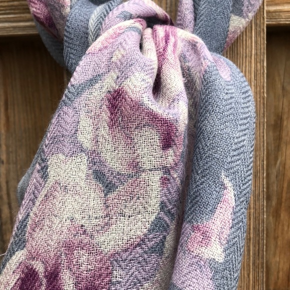 Scarf - Picture 2 of 2